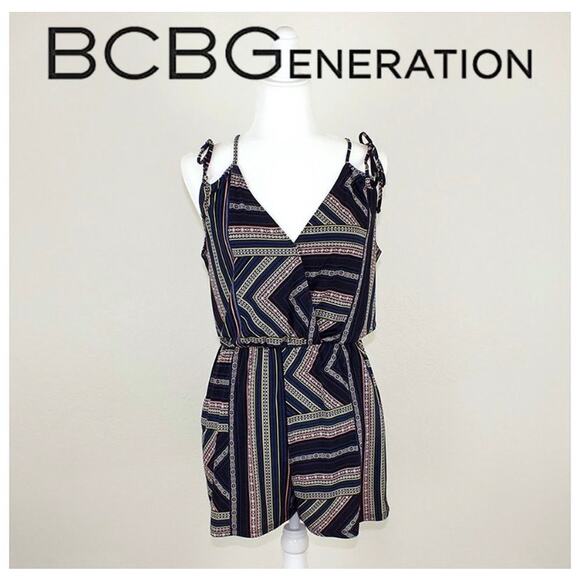 BCBGeneration Geometric Romper Womens Size Medium Blue Black Strappy Artsy - Picture 3 of 8